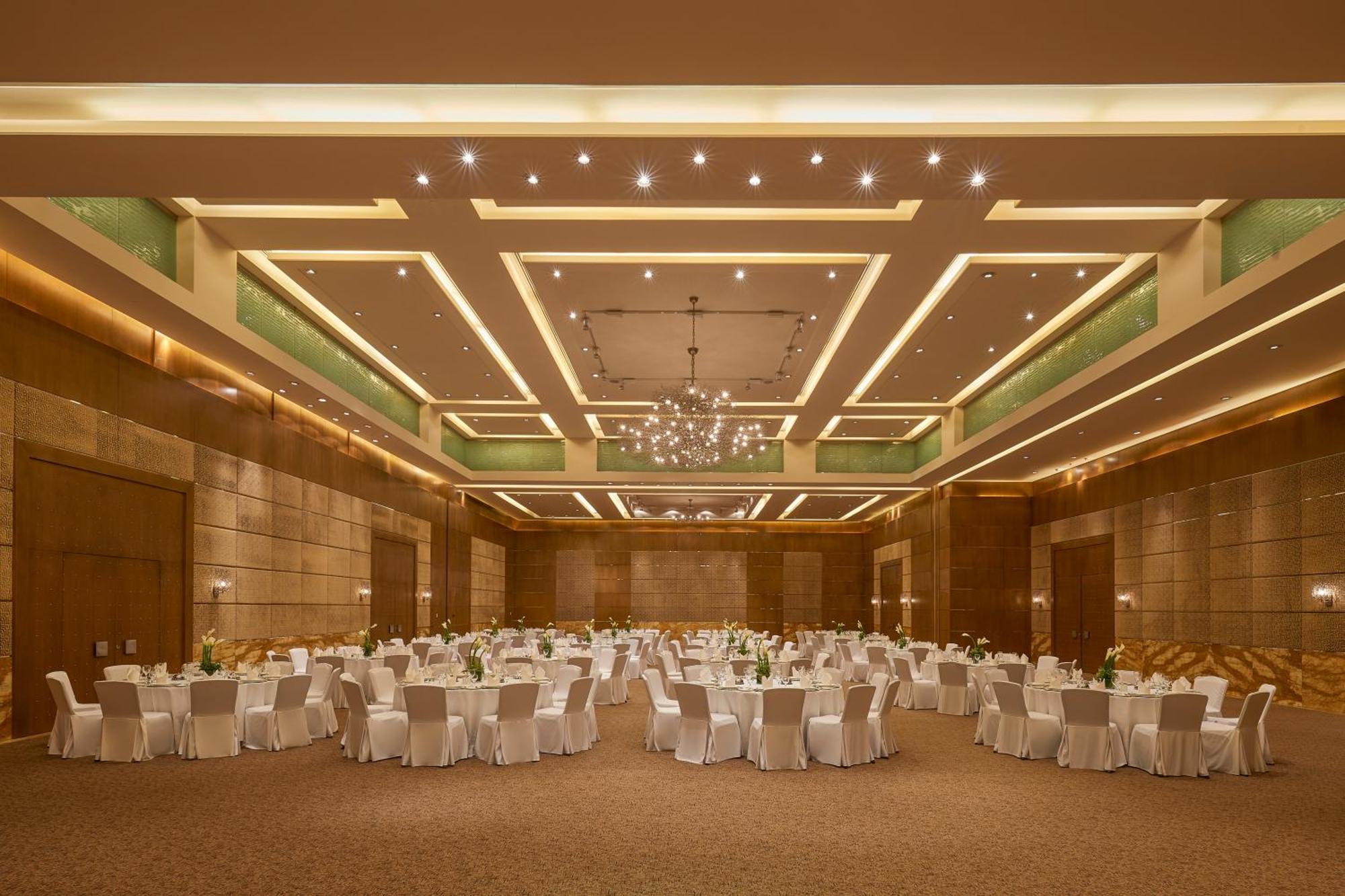 Marina Hotel Kuwait City Exterior foto The Grand Ballroom