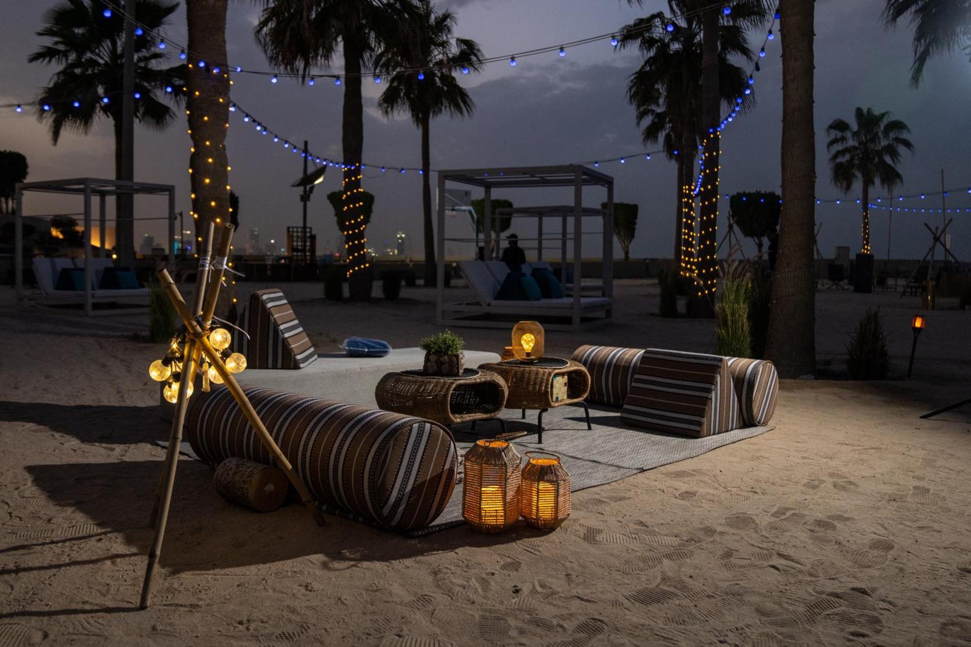 Marina Hotel Kuwait City Exterior foto Beach at the Ritz-Carlton, Al Hamra